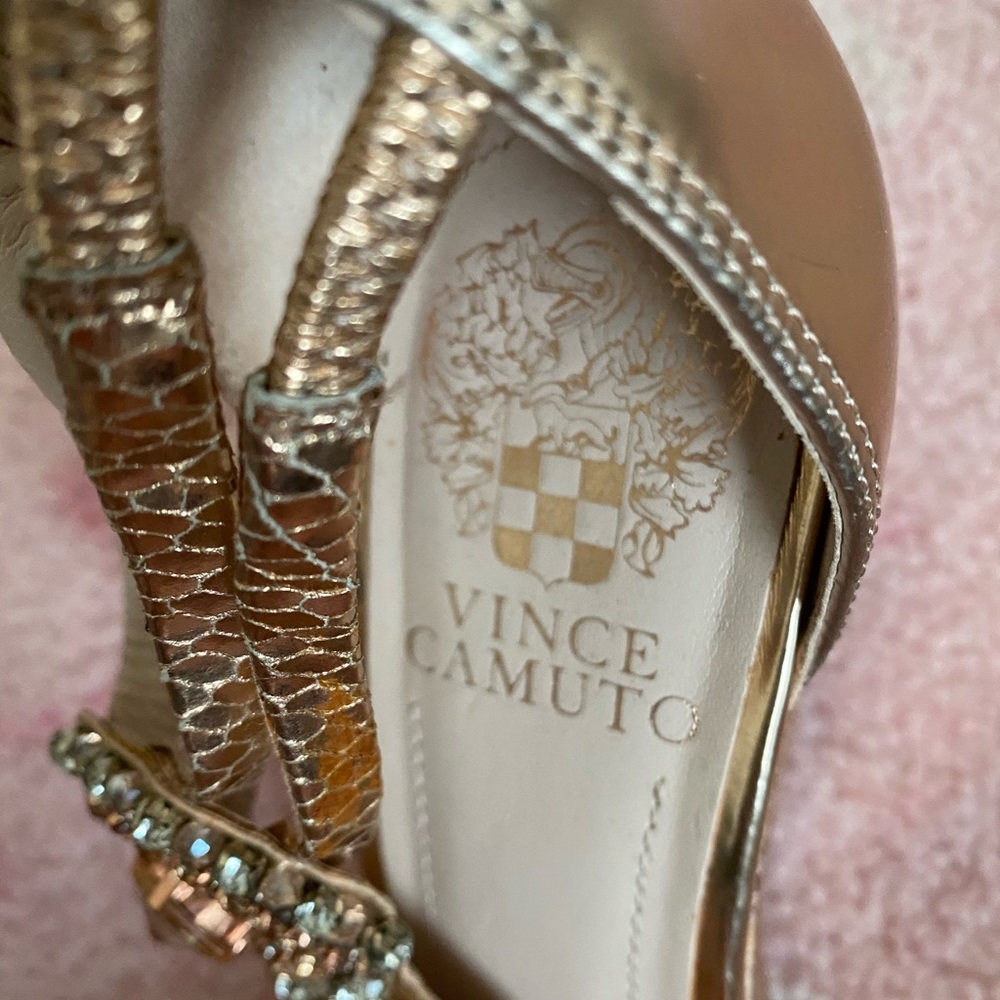 Shoes - Picture 2 of 6
